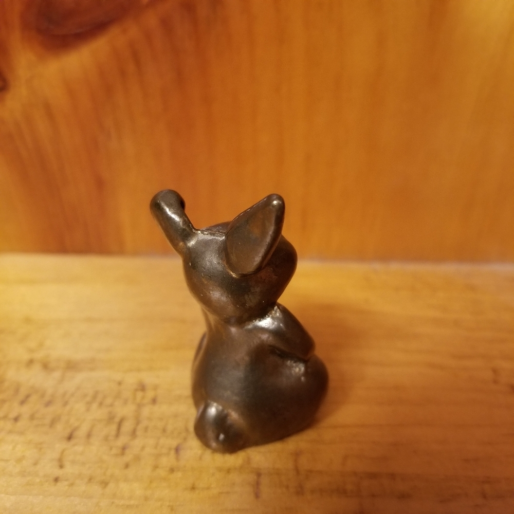 Charming Bronze Rabbit Figurine - Picture 4 of 5